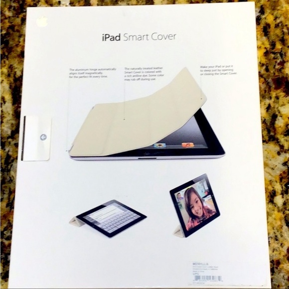 Apple - Leather iPad Smart Cover - Genuine Leather - Picture 1 of 4